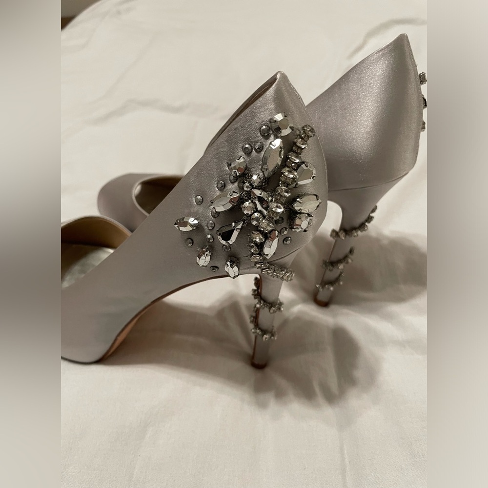 Antonio Melani silver heels with wrap around heel jewels